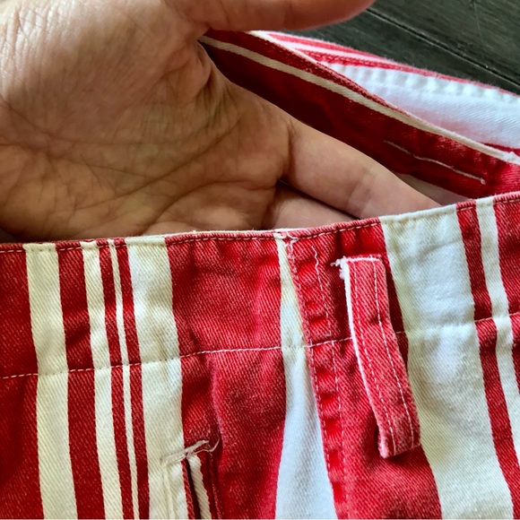Vintage 1990s Basic Editions High Rise Pleated Red & White Striped Shorts - Picture 6 of 11